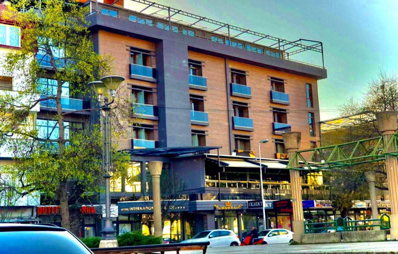International Palace Veles Eksteriør bilde